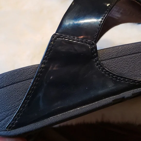 FitFlop Lulu navy blue  Flower Petals Patent Toe-Thong Comfort Sandals Woman’s 9 - Picture 5 of 9